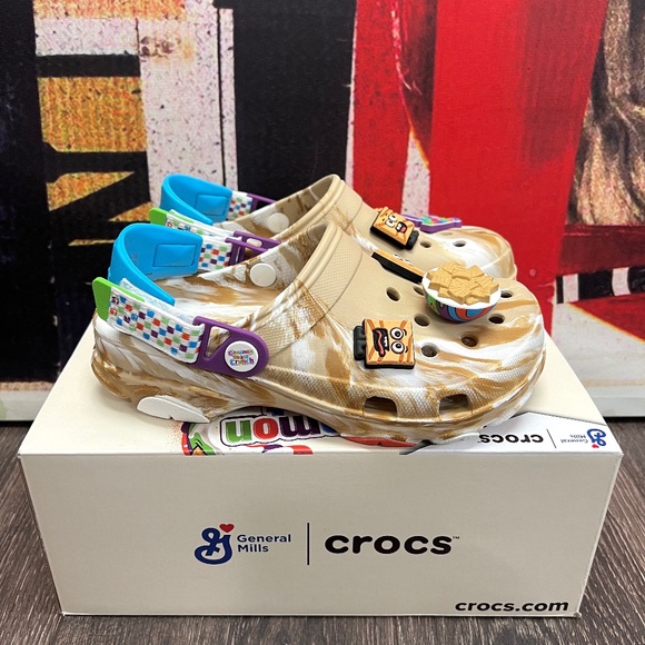 CROCS Shoes 222 Crocs X General Mills Classic Clog Cinnamon Toast